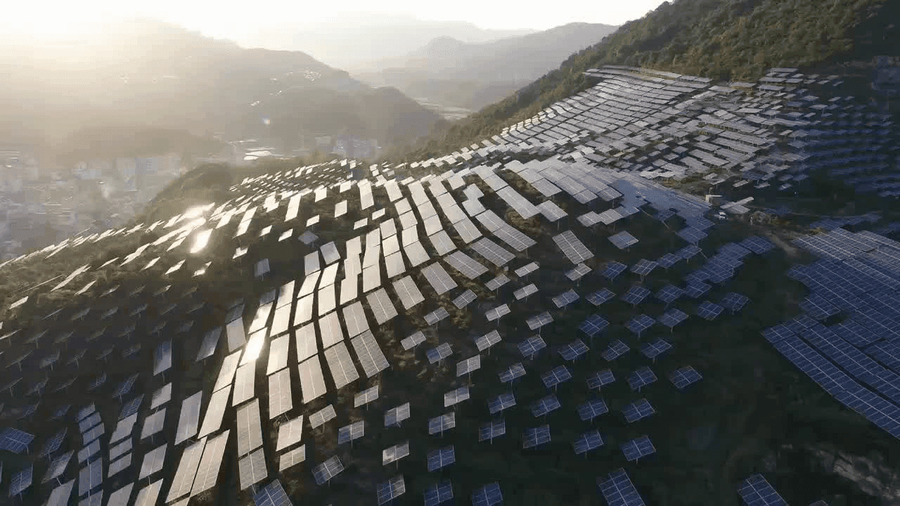 Wholesale solar supplier in Sri Lanka - Gunda Power hero